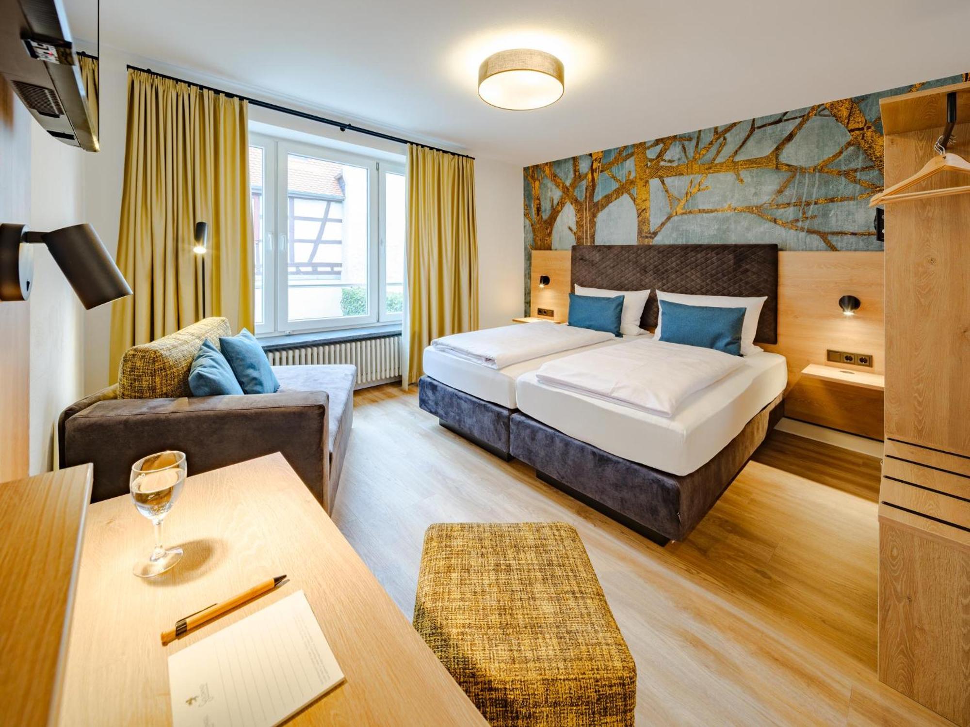 Hotel Restaurant Goldener Engel Heppenheim  エクステリア 写真