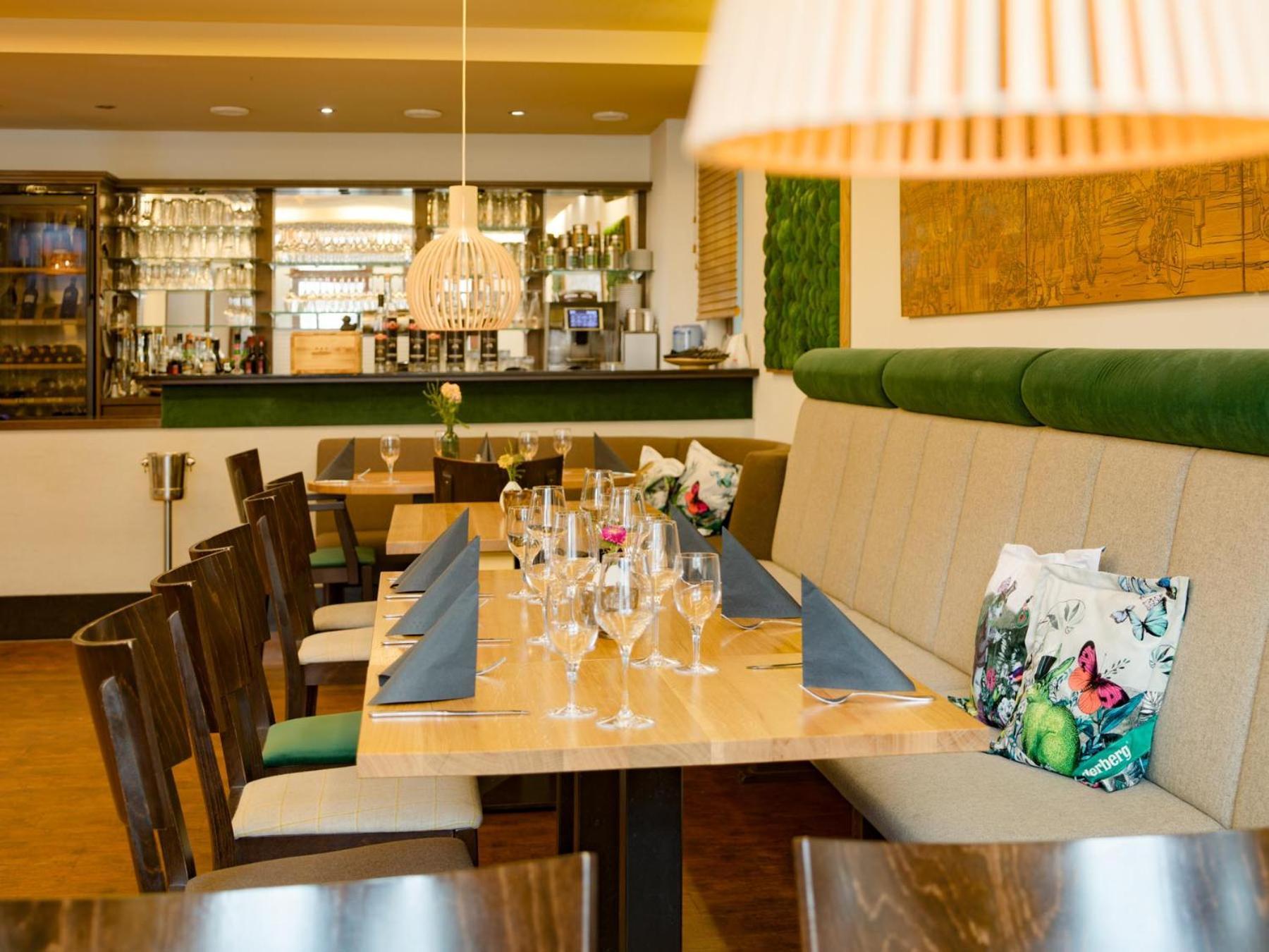 Hotel Restaurant Goldener Engel Heppenheim  エクステリア 写真